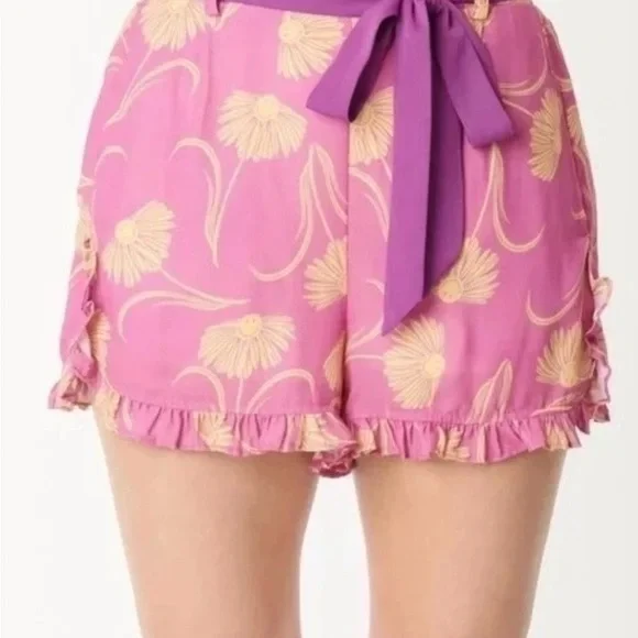 Unique vintage 😃 smiley Off-Shoulder Pink Floral Crop Top & short Set Plus Sz - Picture 2 of 6